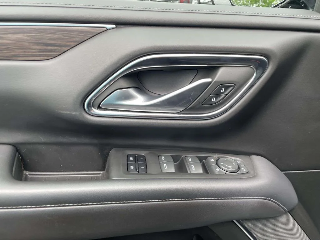 Used 2022 Dark Ash Metallic Chevrolet Z71 image 19