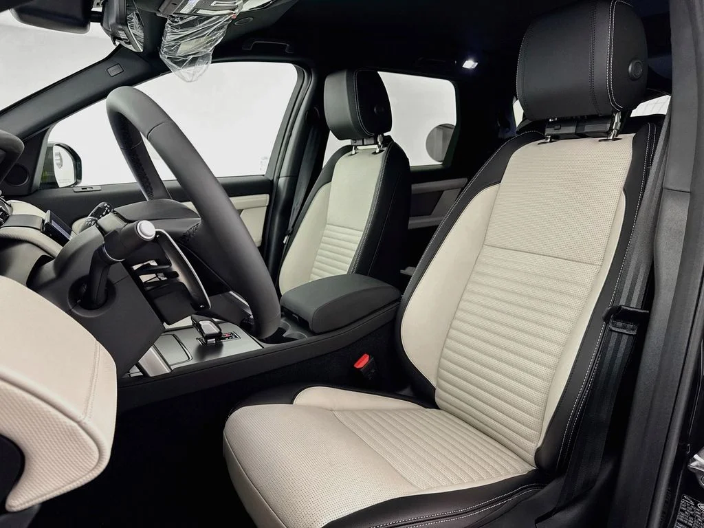 New 2026 Carpathian Grey Land Rover Landmark image 21