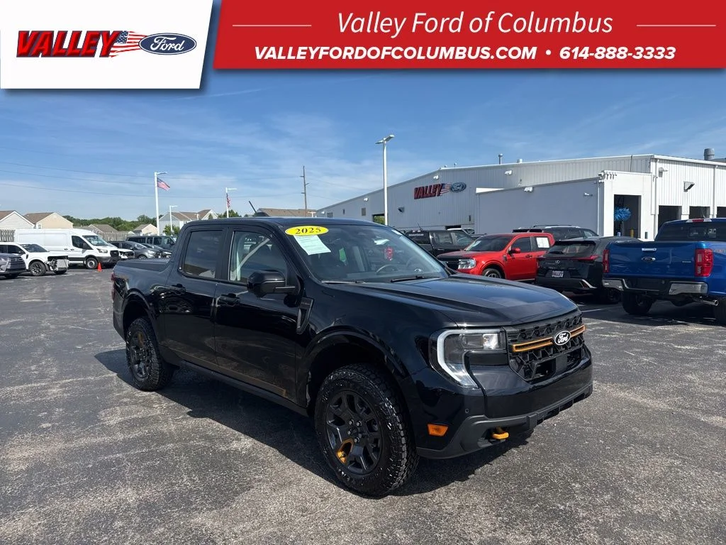 2025 Ford Maverick Tremor 4WD's photo