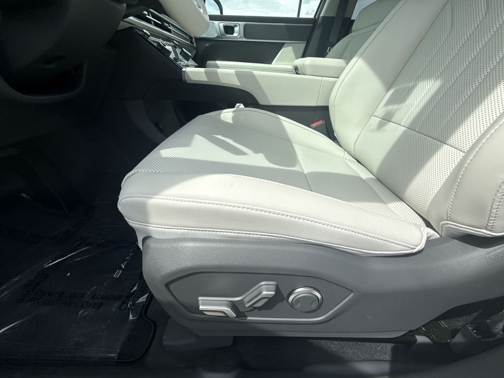 New 2026 White Hyundai SEL image 12