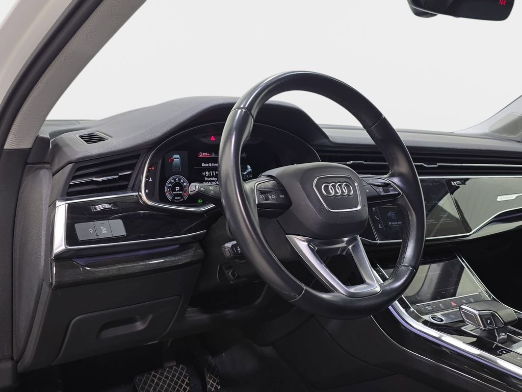 Used 2022  Audi 55 Premium Plus image 17