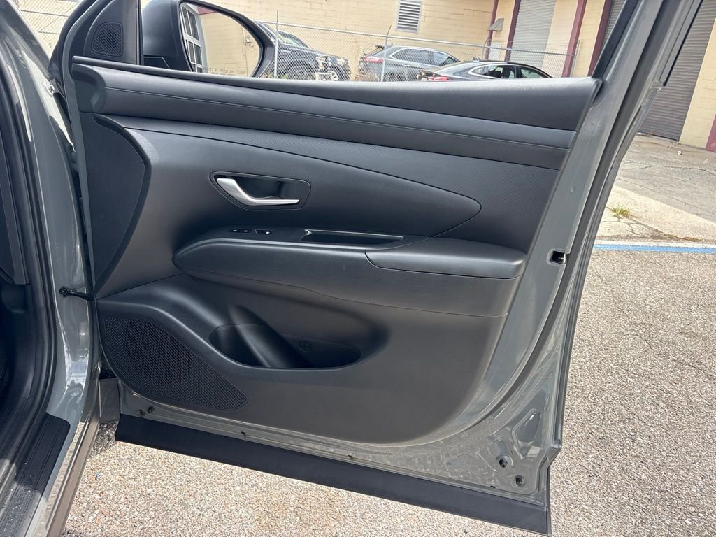 2025 Hyundai Tucson SE - Photo 17