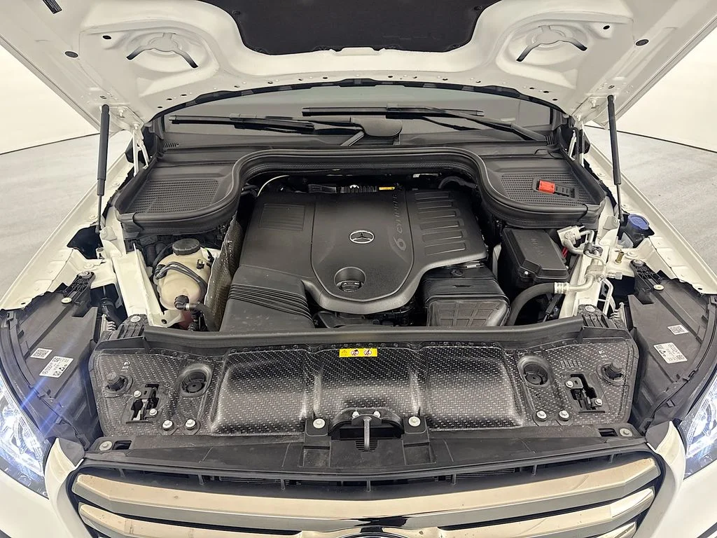 Used 2025 White Mercedes-Benz GLS 450 image 30
