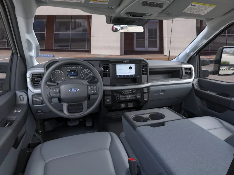 New 2025 Oxford White Ford XL image 9