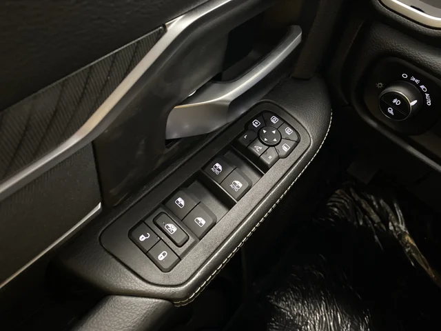 2025 RAM 2500 Big Horn - Photo 32