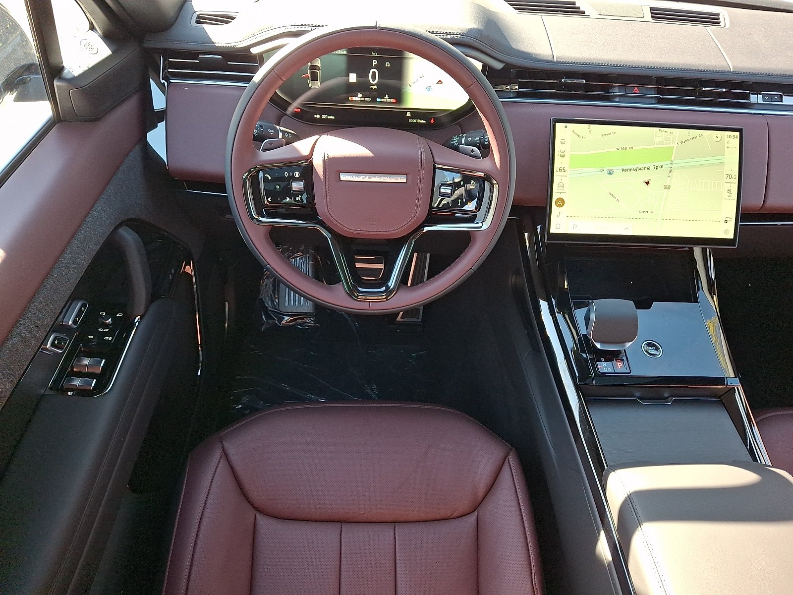 New 2027 Fuji White Land Rover Dynamic SE image 4