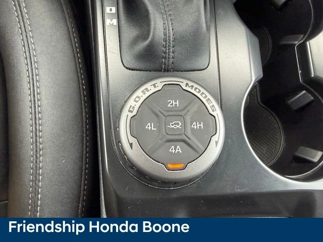 Used 2025 Beige Ford Badlands image 31