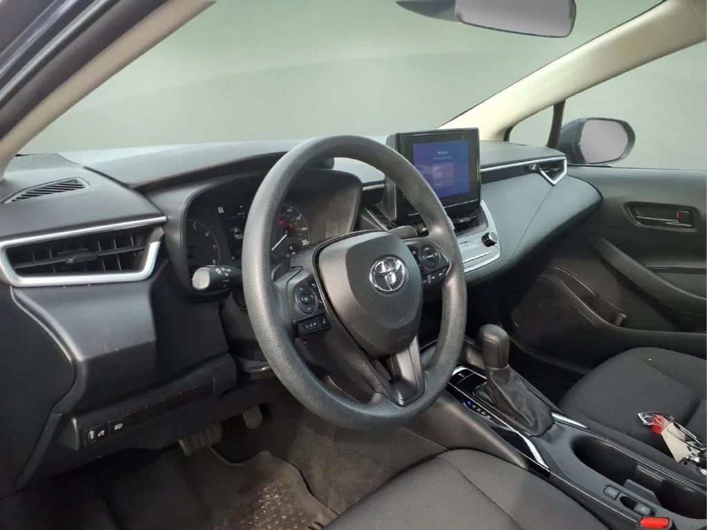 Used 2023  Toyota LE image 16