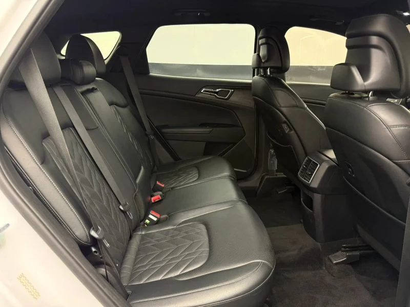 Used 2023 White Kia X-Line Sport Utility 4D image 25