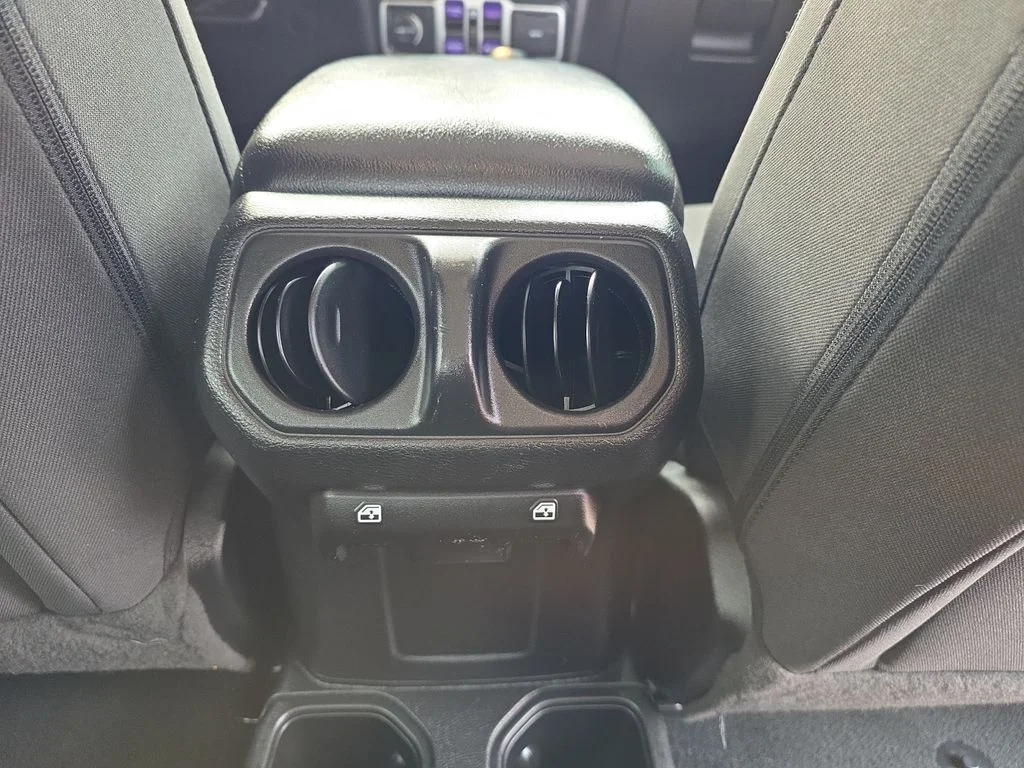 Used 2023 Copper Jeep Sport S image 15