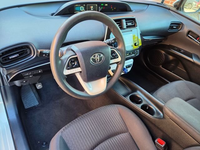 Used 2017 White Toyota Two image 10