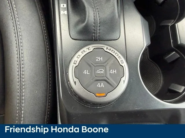 Used 2025 Beige Ford Badlands image 31