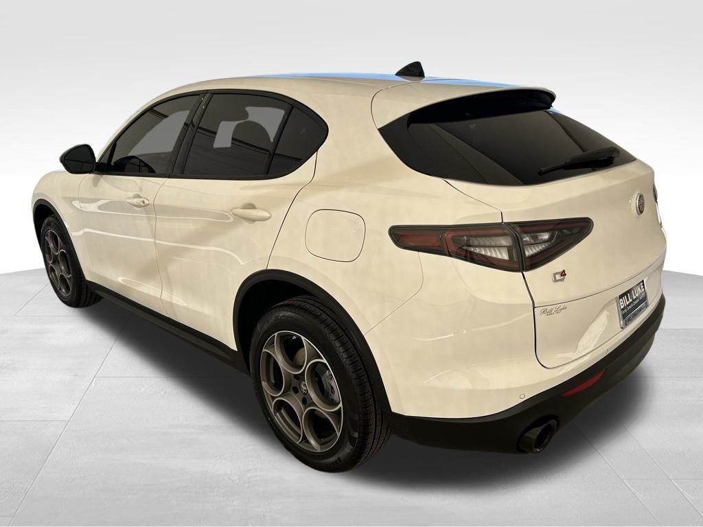 2025 Alfa Romeo Stelvio Base - Photo 24
