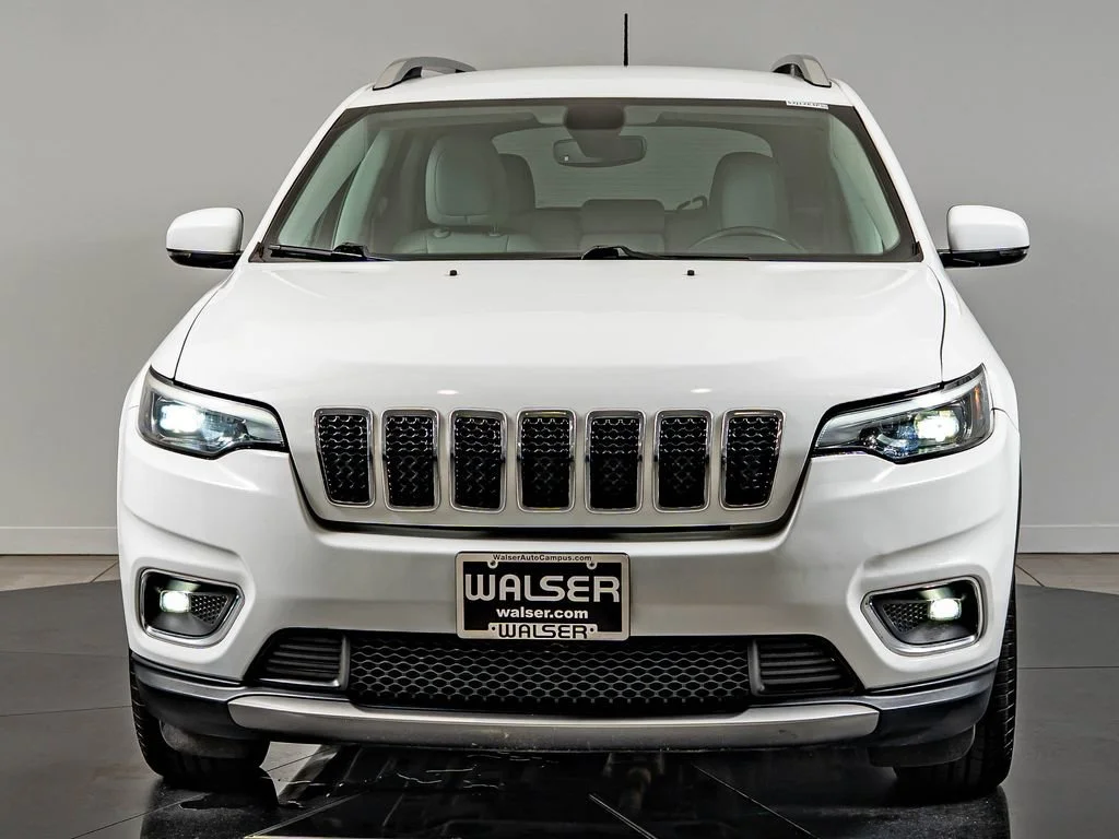 Used 2019 Bright White Clearcoat Jeep Limited image 2