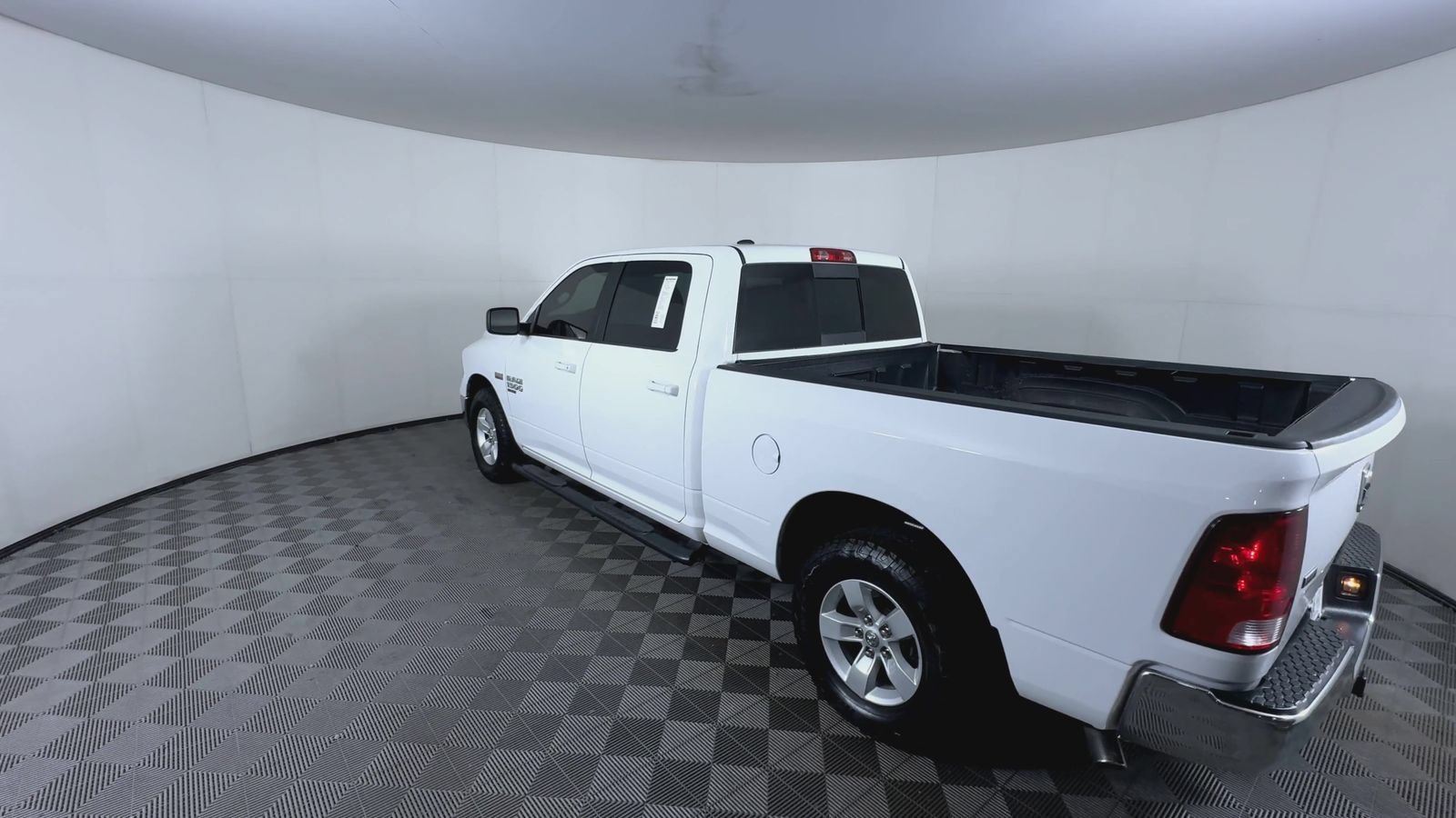 Used 2019 Bright White Clearcoat Ram SLT image 7
