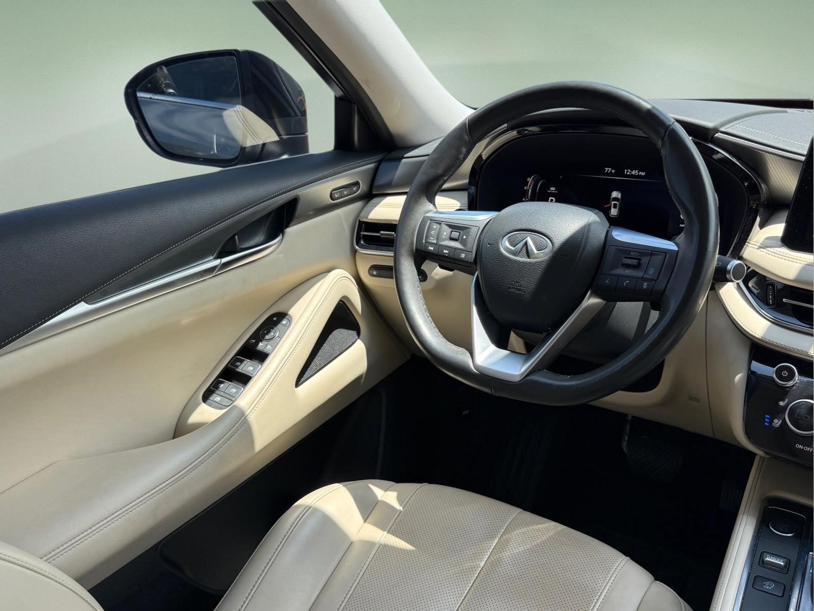 Used 2023 Graphite Shadow INFINITI LUXE image 10