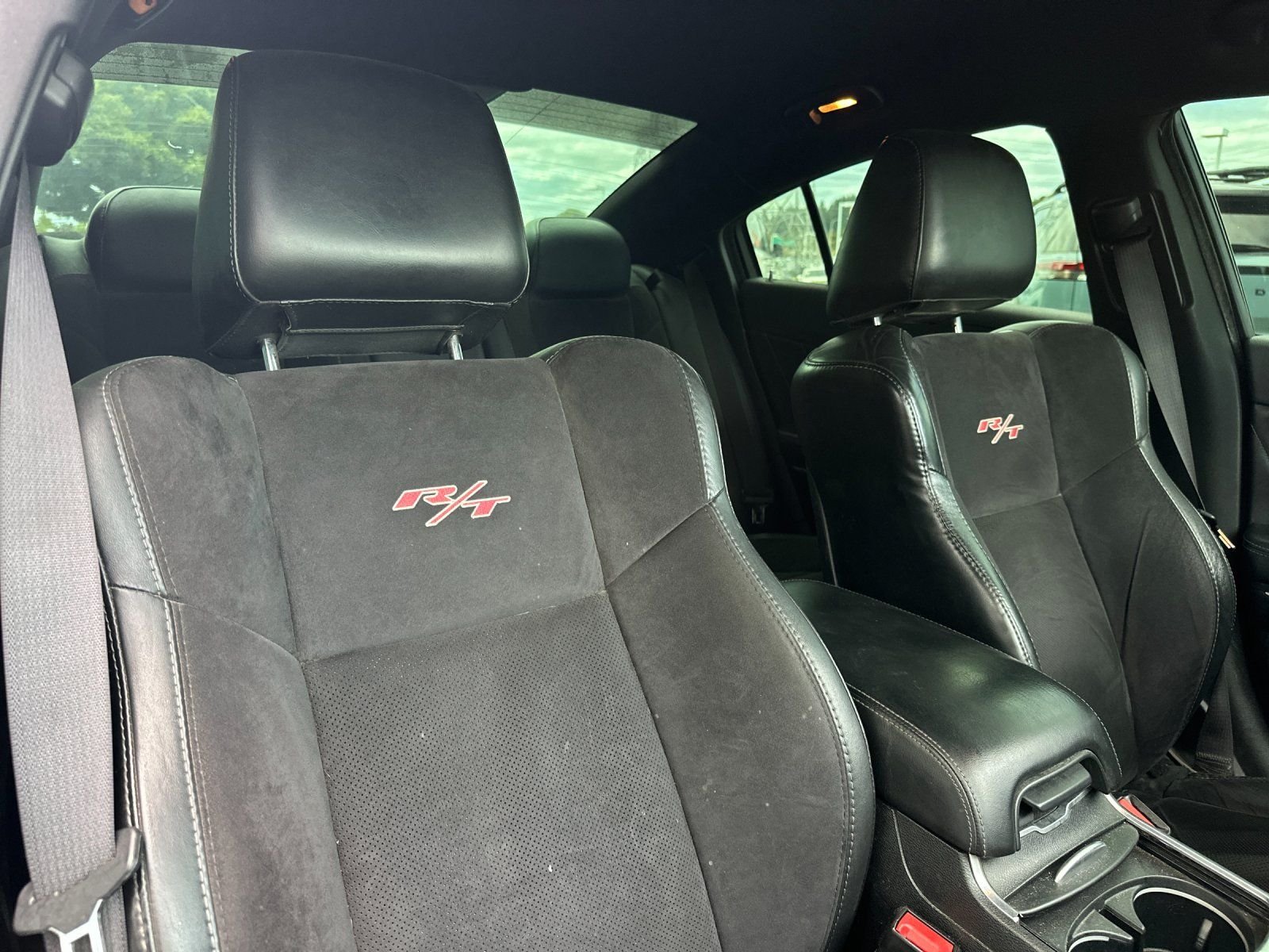 Used 2016 Granite Crystal Metallic Clearcoat Dodge R/T image 15