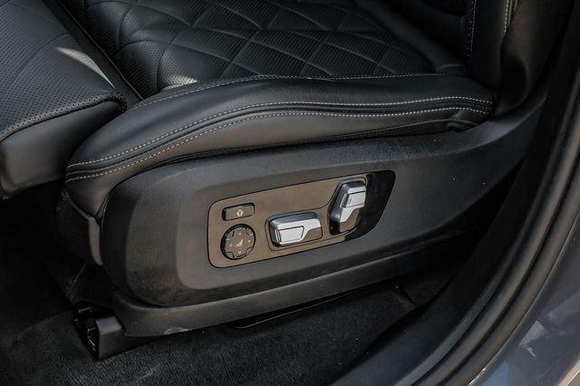 Used 2024 Gray BMW xDrive40i image 50