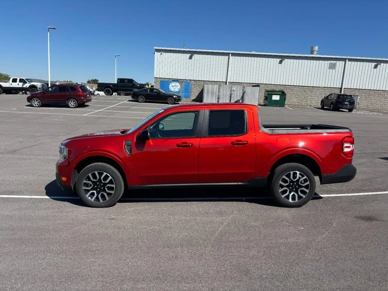 Used 2024 Hot Pepper Red Metallic Tinted Clearcoat Ford Lariat® image 6