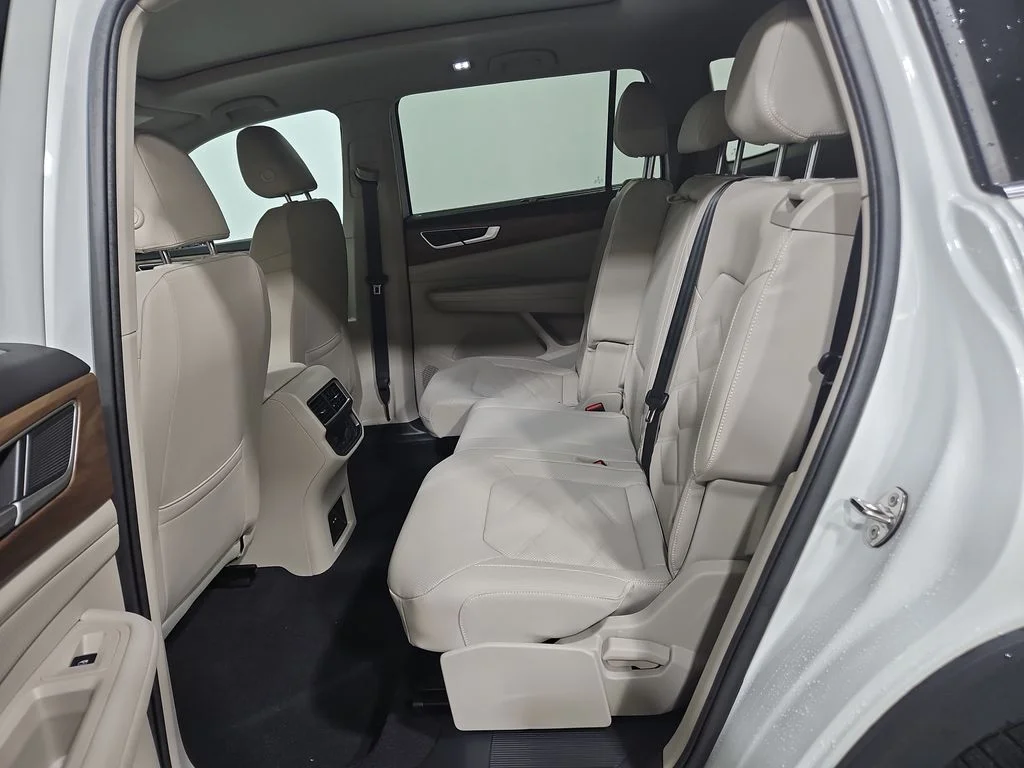 New 2026 White/off-white Volkswagen 2.0T SE w/Technology image 23