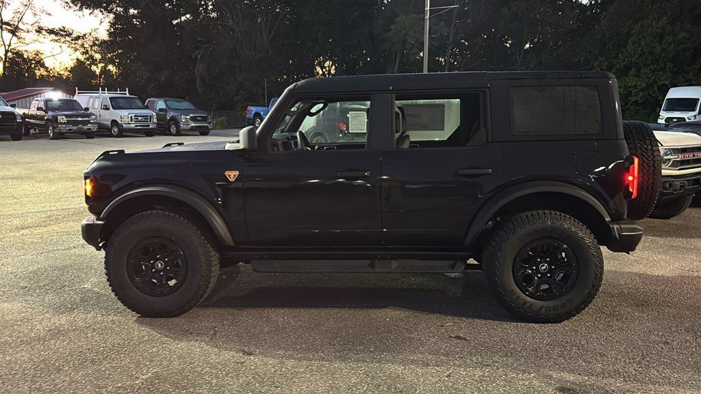 New 2026 Shadow Black Ford Badlands image 4