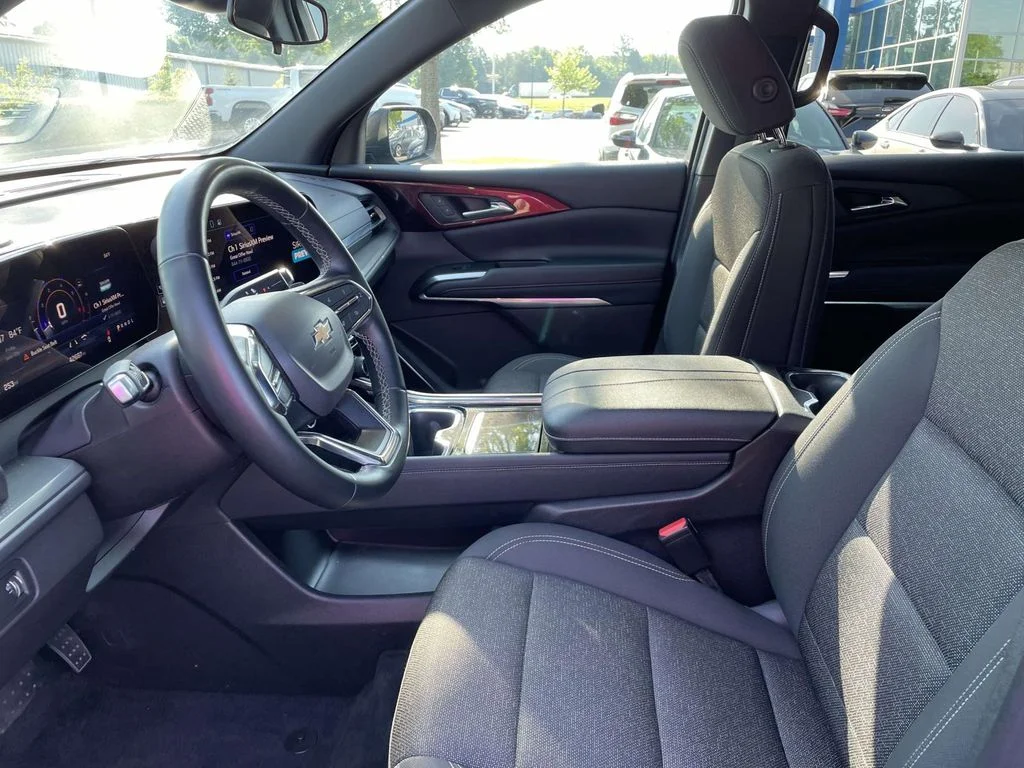 Used 2024 Mosaic Black Metallic Chevrolet FWD LT image 21