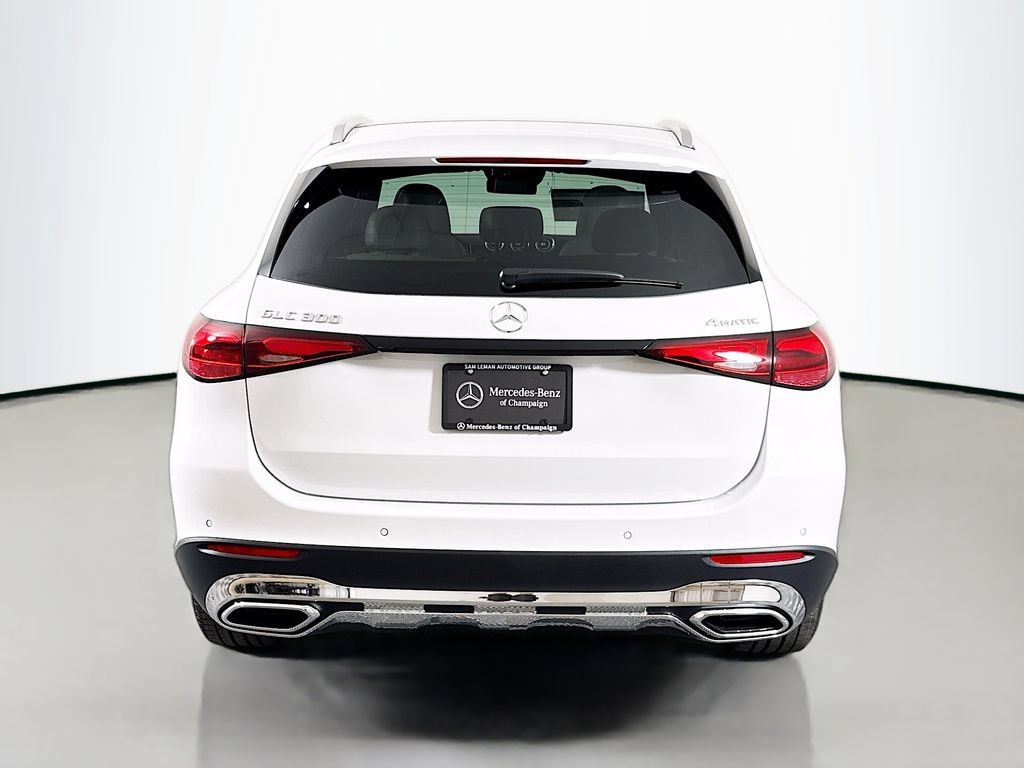 New 2026 MANUFAKTUR Moonlight White Metallic Mercedes-Benz GLC 300 image 39