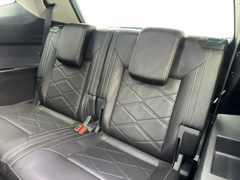Used 2024 Gray Volkswagen 2.0T SE w/Technology image 41