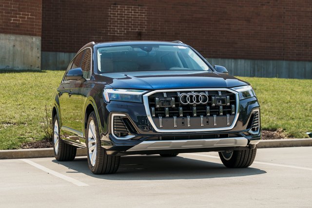 2026 Audi Q7 Premium Plus
