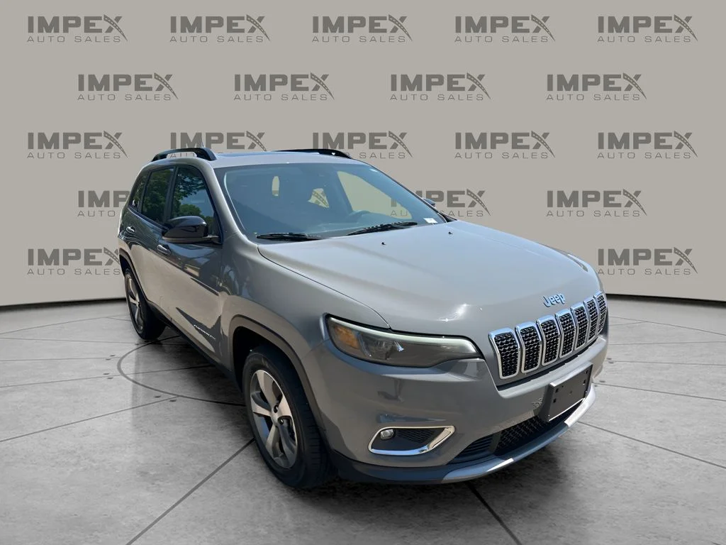 Used 2022 Gray Jeep Limited image 7