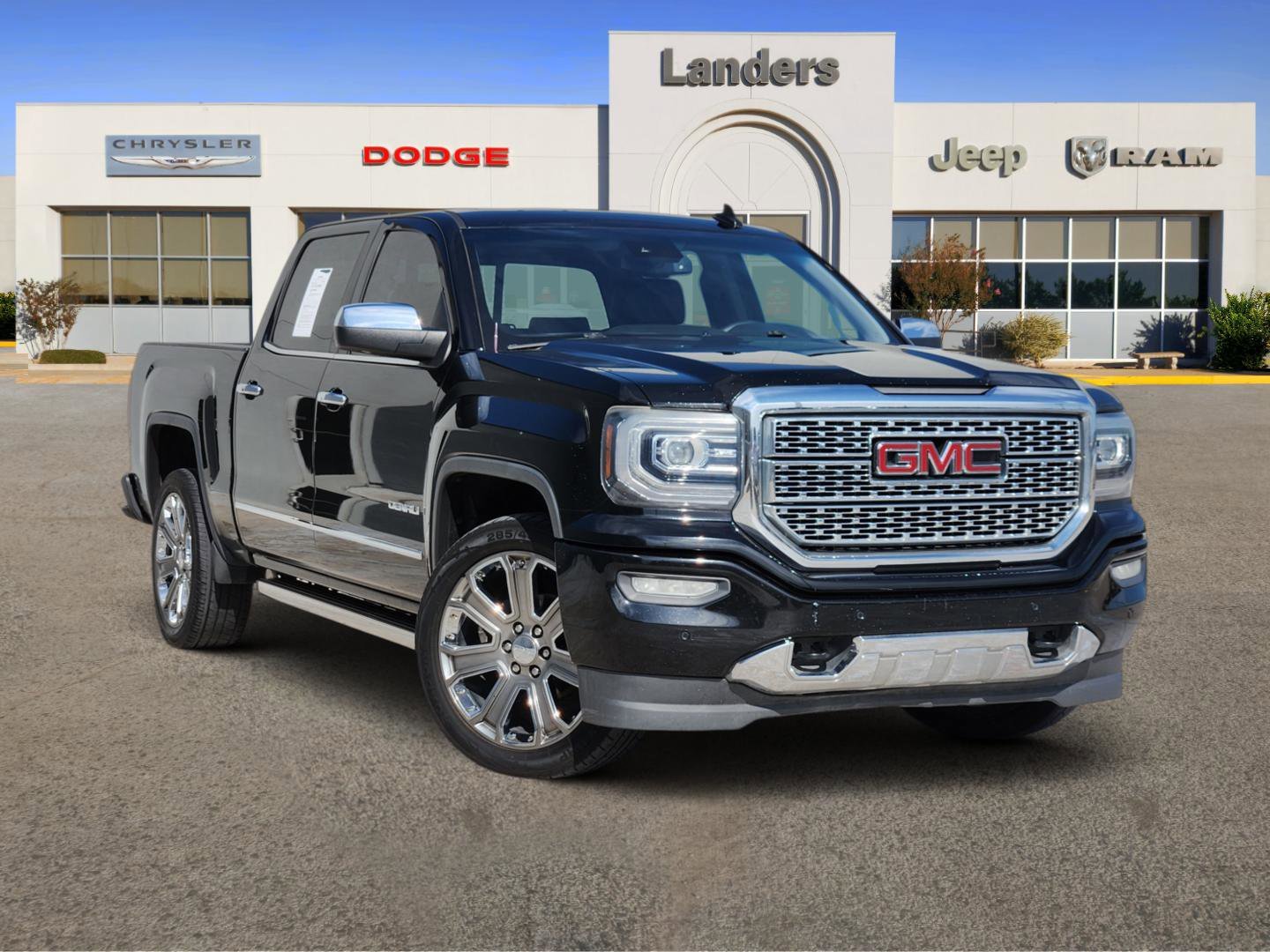 2017 GMC Sierra 4WD Crew Cab Short Box's photo