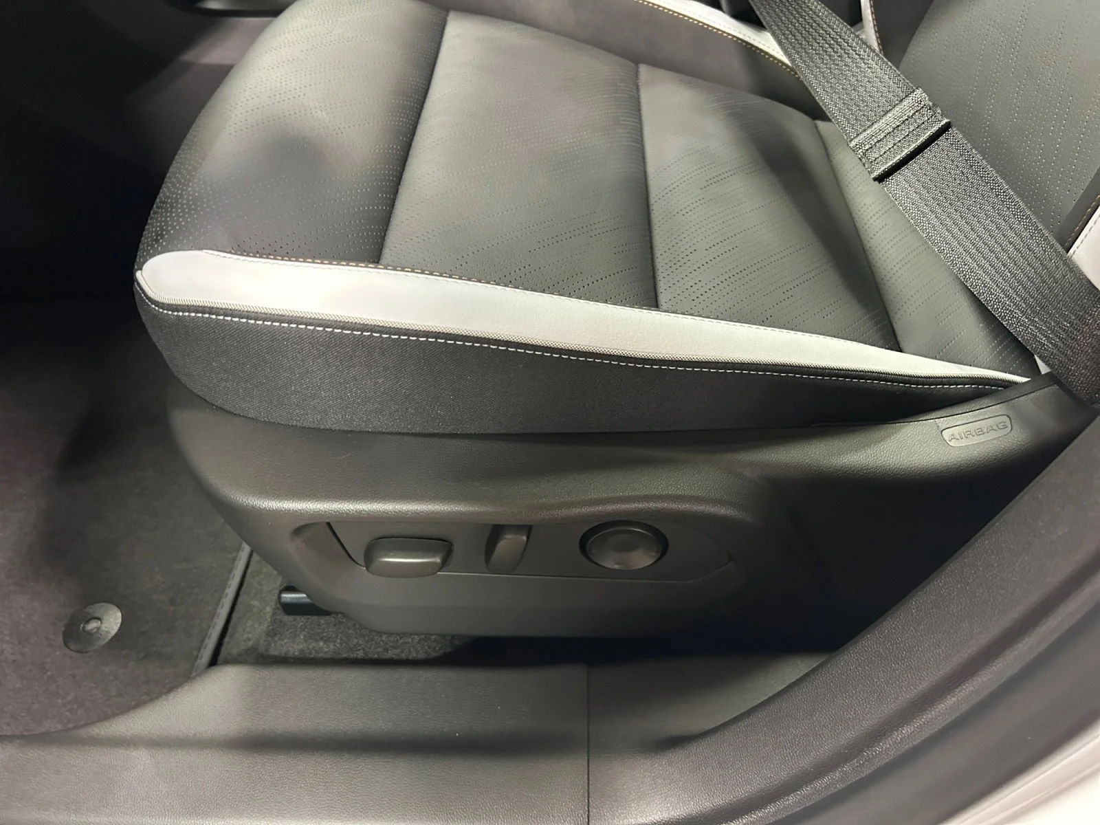 New 2026 Summit White Buick Sport Touring AWD image 15