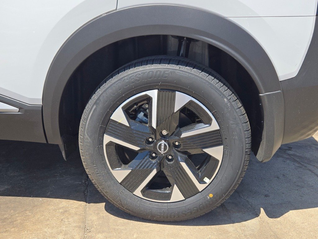 Used 2025 White Nissan SV image 13
