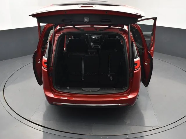2026 Chrysler Pacifica Select - Photo 26