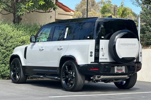 New 2026 Borasco Grey Land Rover X-Dynamic SE image 3