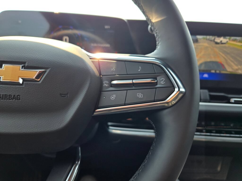 2027 Chevrolet Equinox LT - Photo 28
