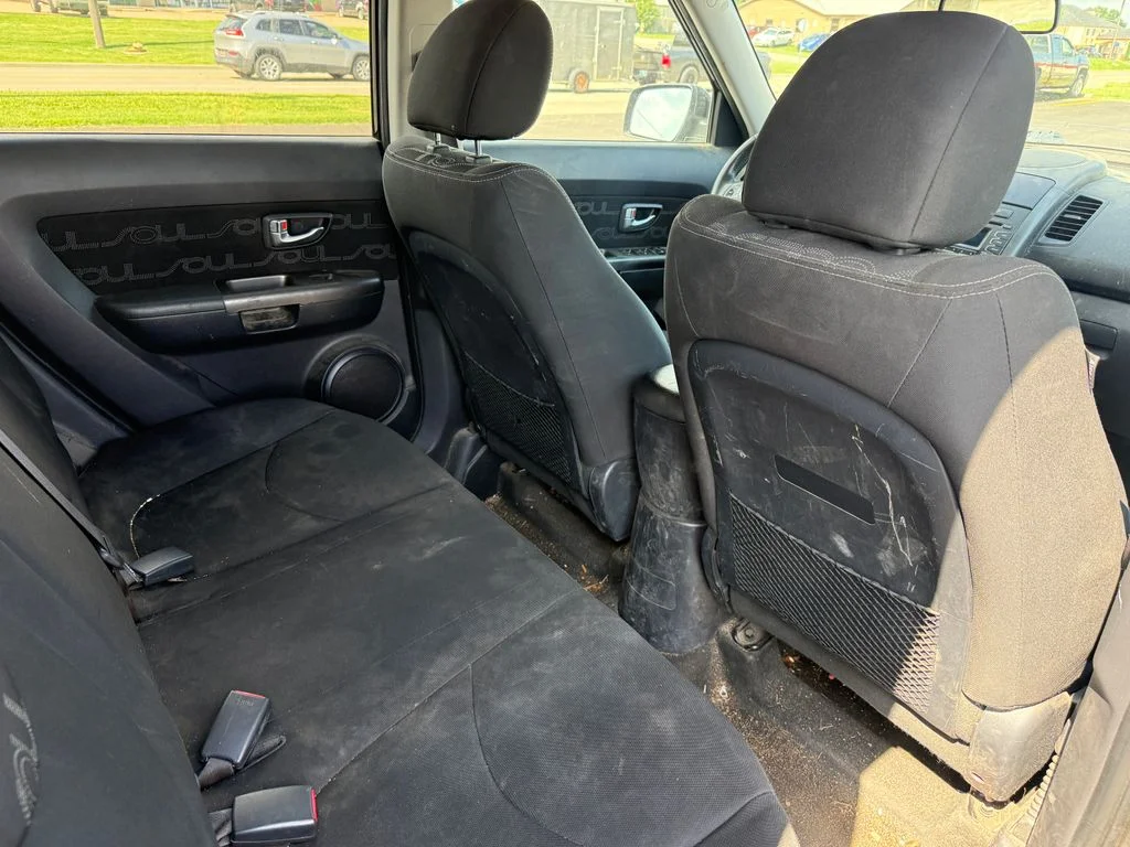 Used 2012 Gray Kia Plus image 5