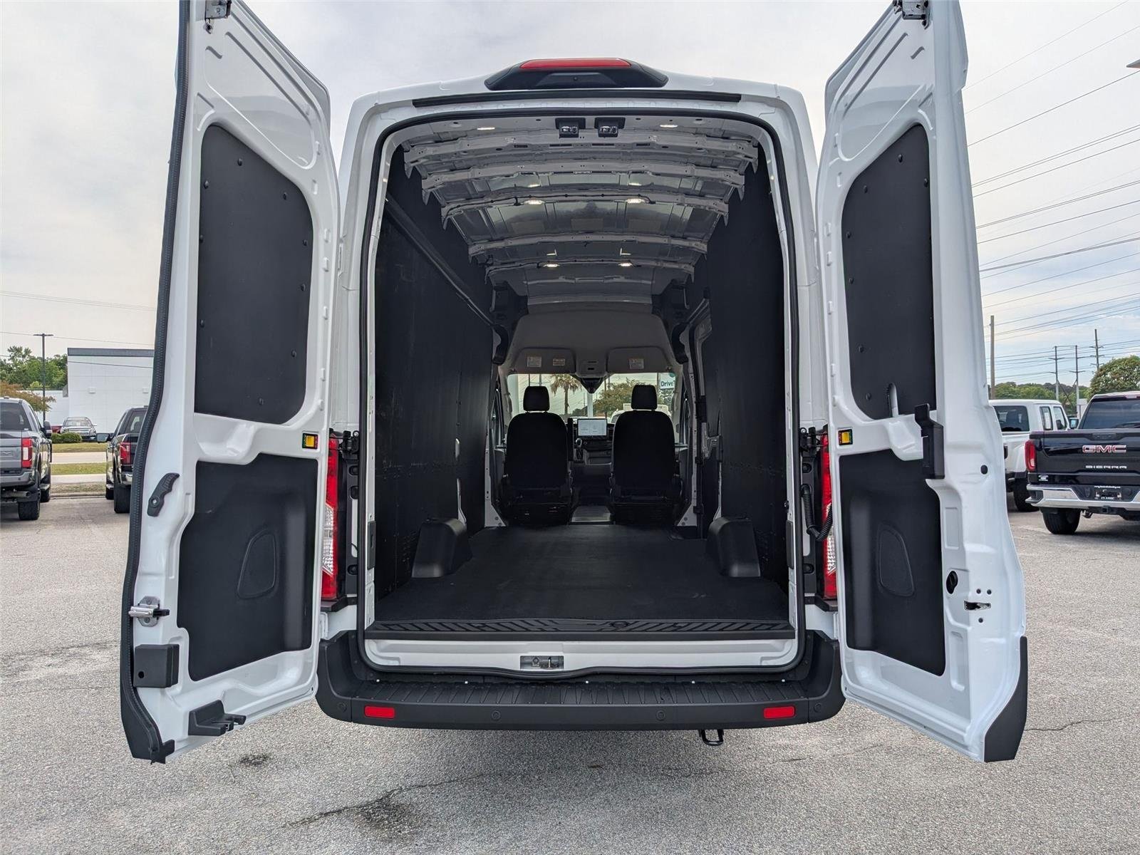 New 2026 Oxford White Ford Cargo Van image 23