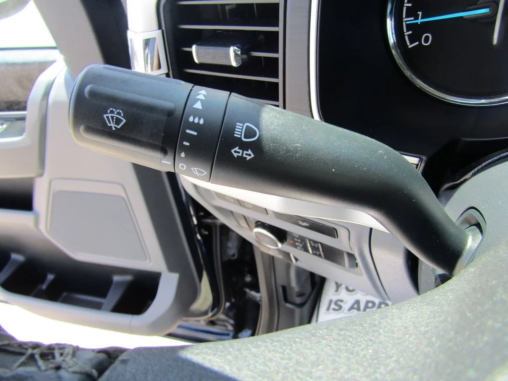 2023 Ford F-150 XLT - Photo 25
