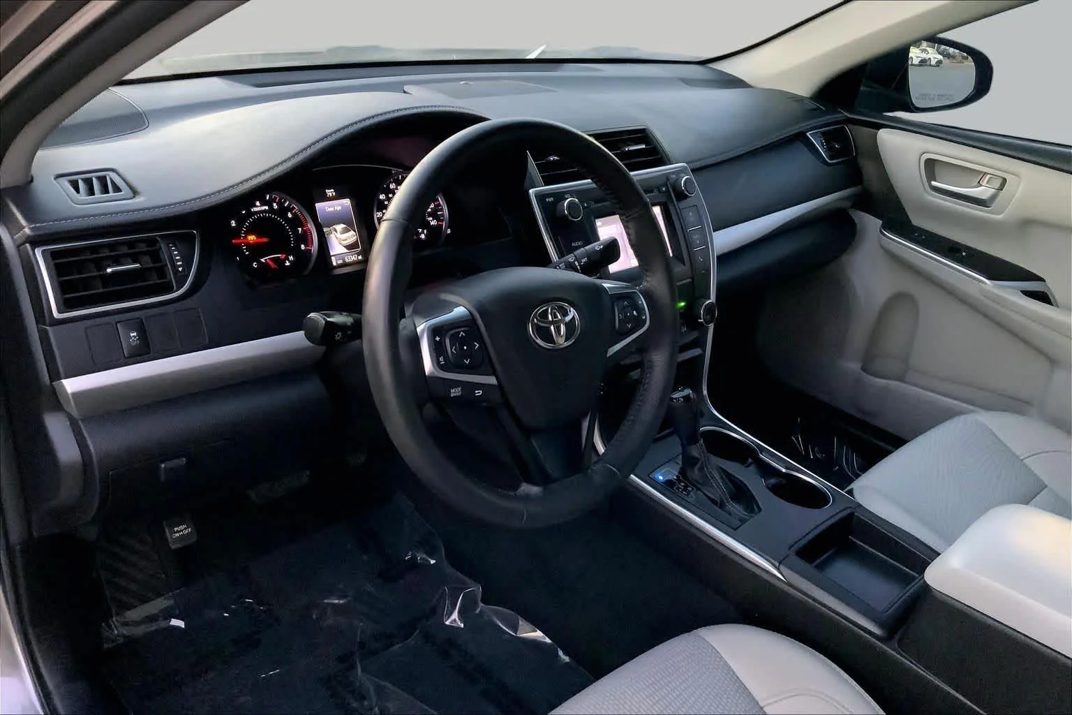 Used 2017 Predawn Gray Mica Toyota SE image 17