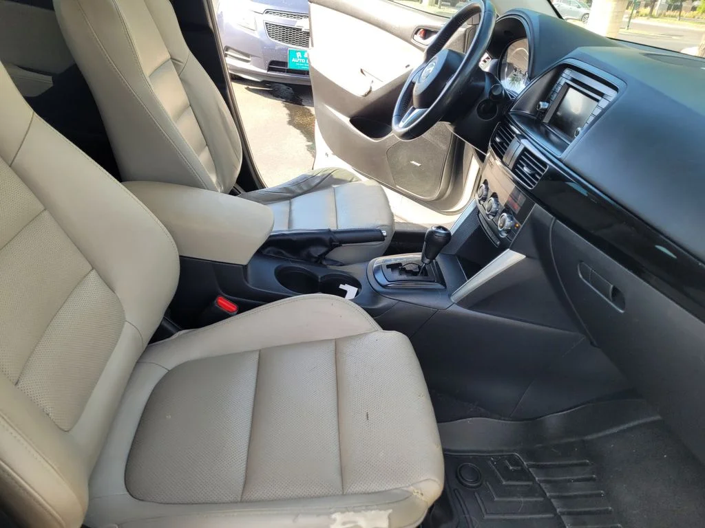 Used 2013 White Mazda Grand Touring image 11