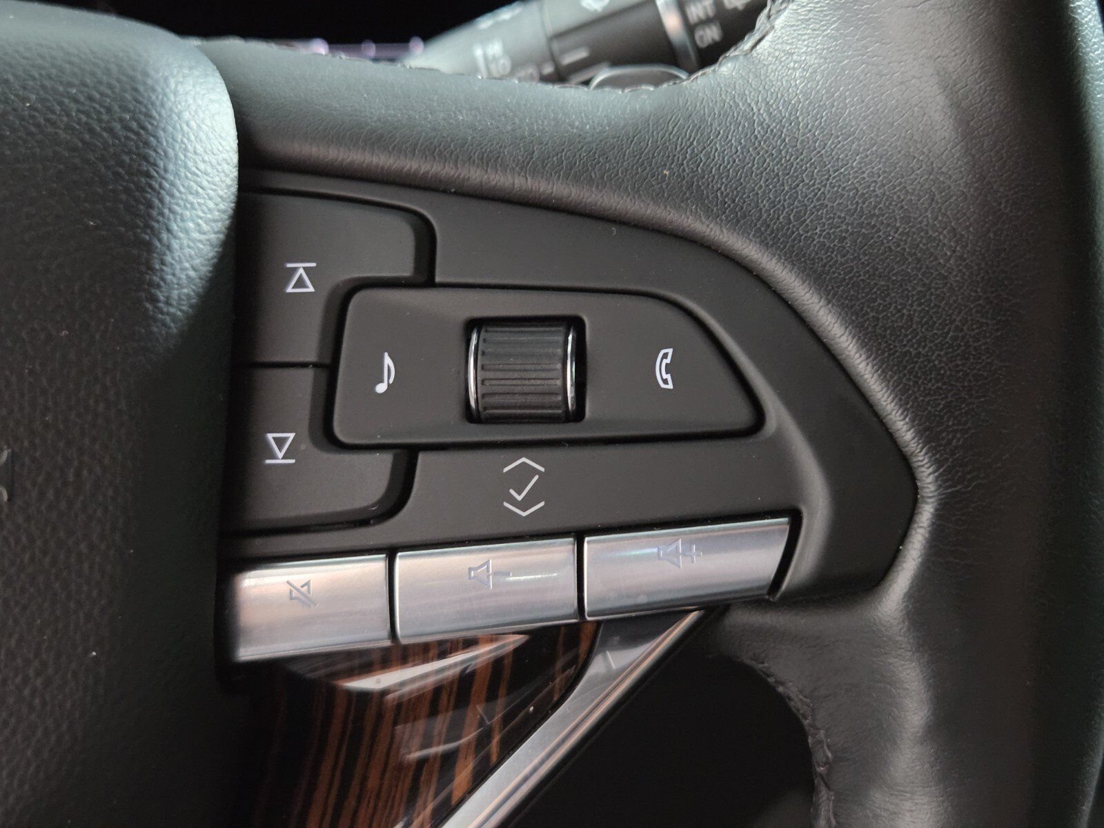 2023 Cadillac Escalade Premium Luxury - Photo 23