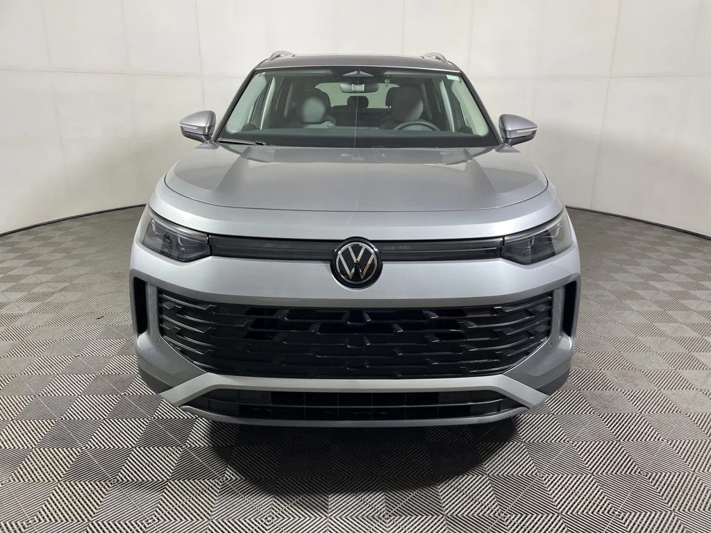 New 2026 Silver Volkswagen 2.0T SE image 3