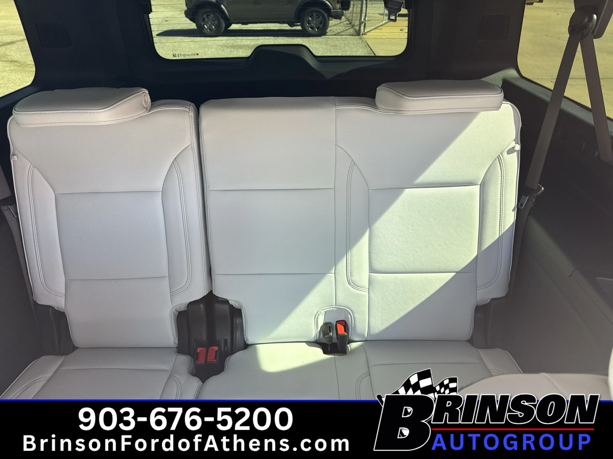 Used 2025 Iridescent Pearl Tricoat Chevrolet Premier image 15