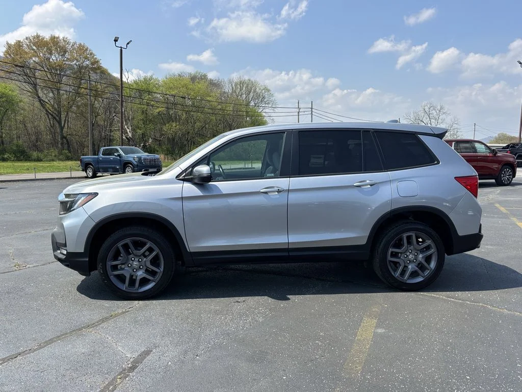 Used 2022 Silver Honda EX-L image 6