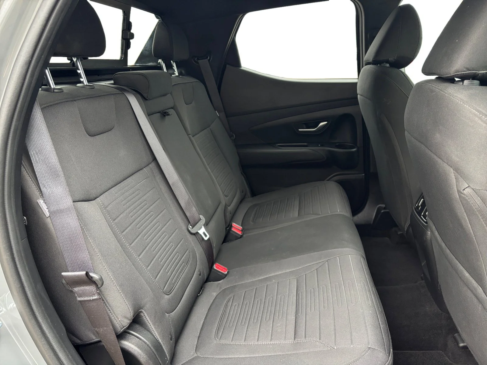 Used 2025 Atlas White Hyundai Preferred image 18