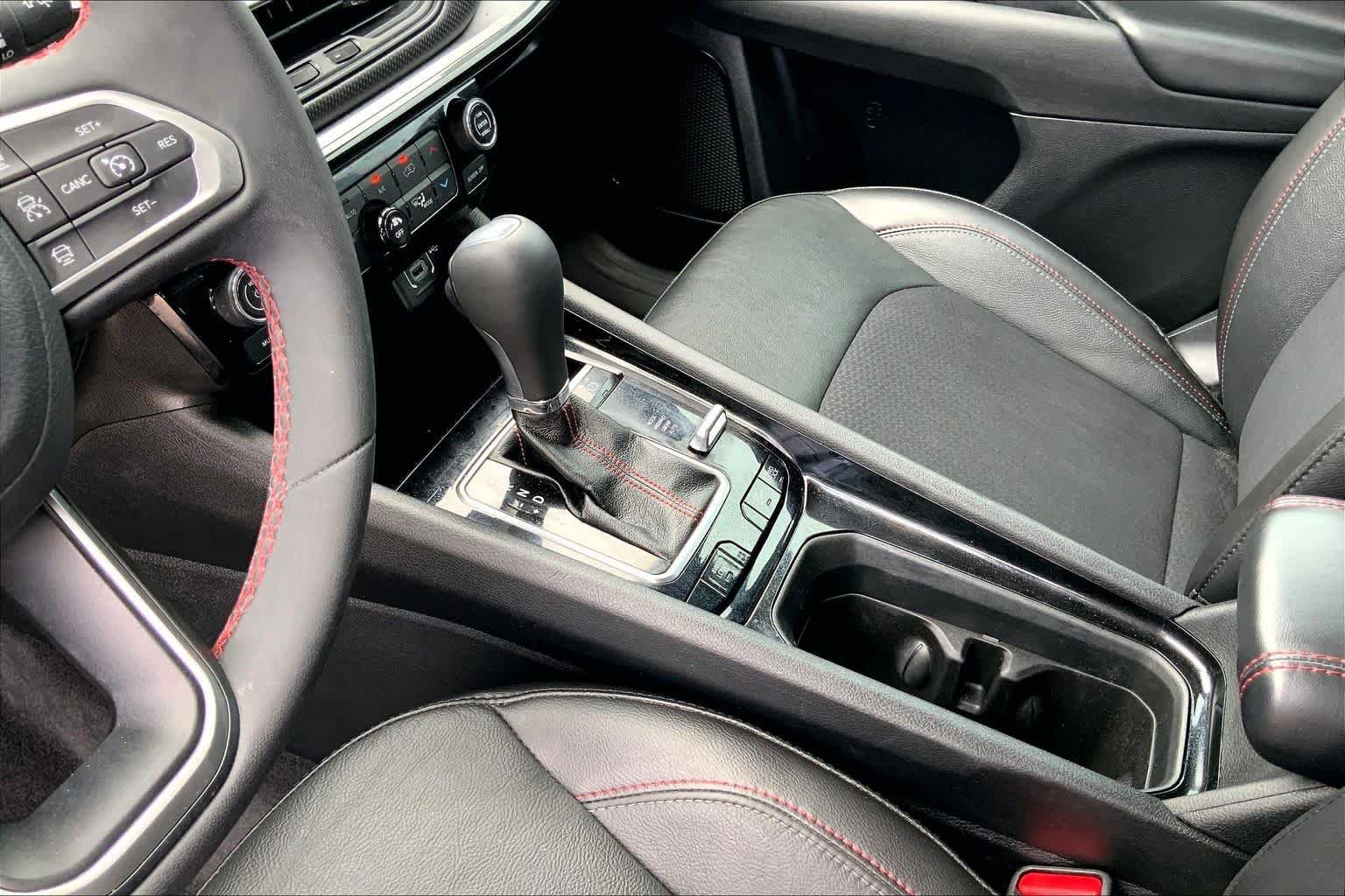 Used 2022 Bright White Clearcoat Jeep Trailhawk image 17