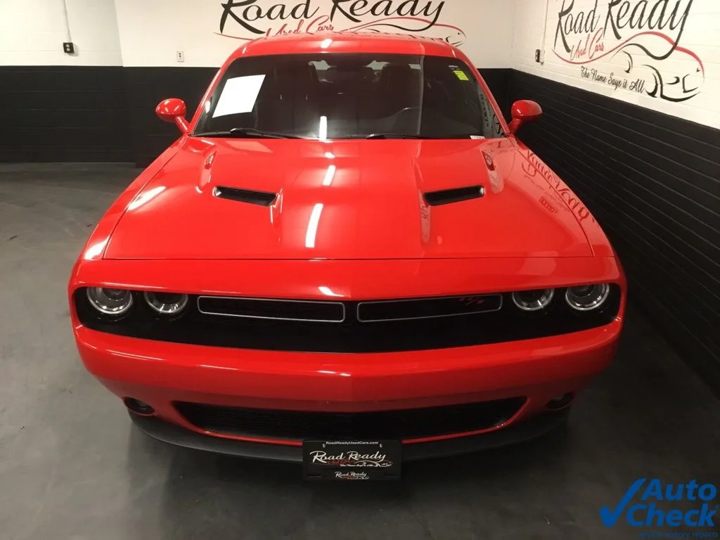 Used 2017 Red Dodge R/T image 4
