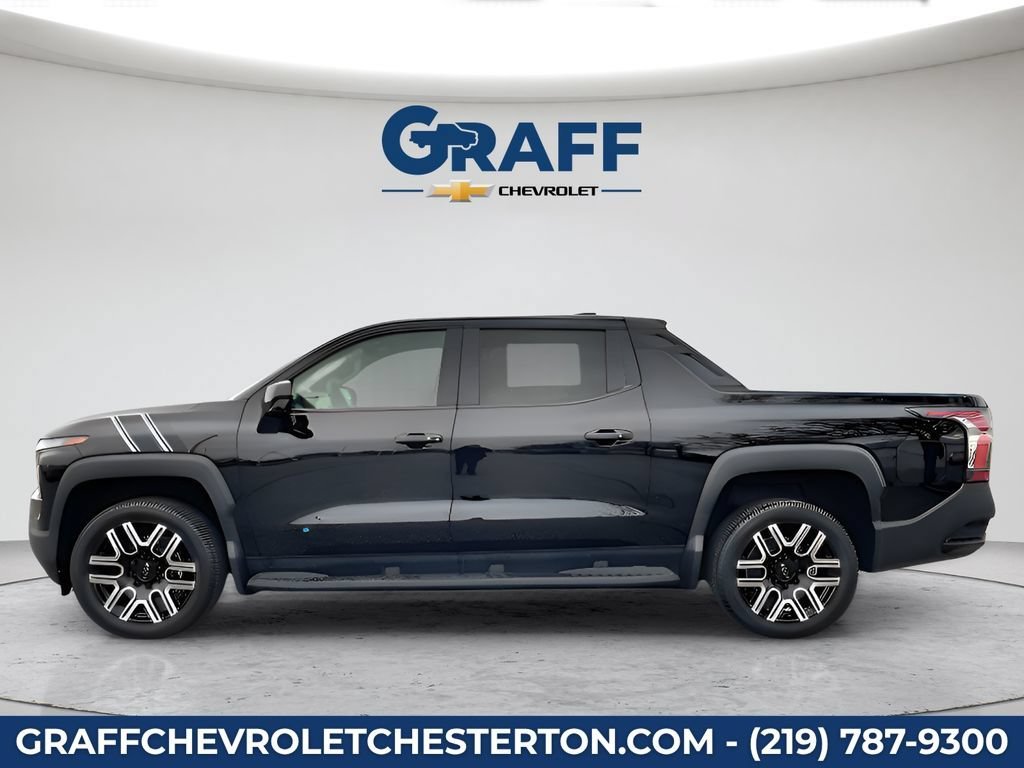 New 2026 Black Chevrolet LT - Standard Range image 5