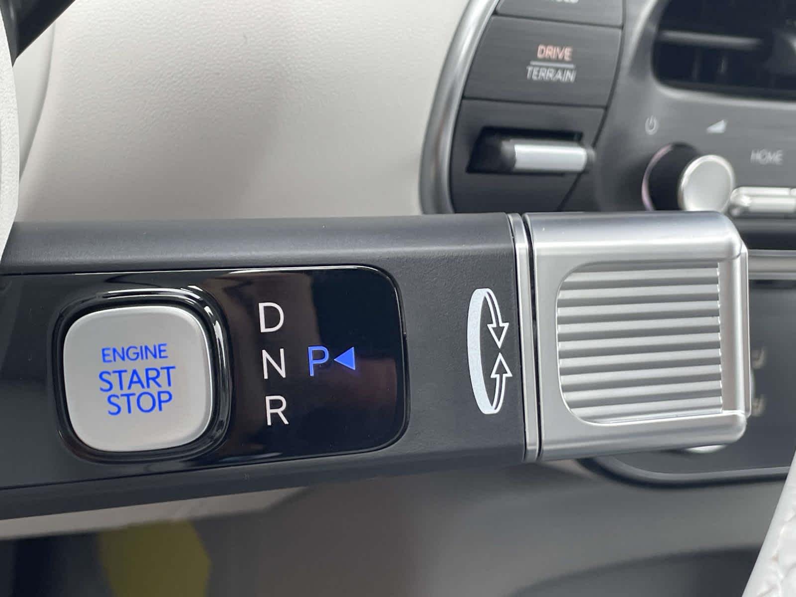New 2026 Creamy White Pearl Hyundai SEL Premium 8P image 31